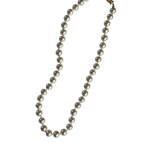 Vintage Lustrous Faux Pearl Necklace Hand Knotted Marked Japan - Picture 8 of 8